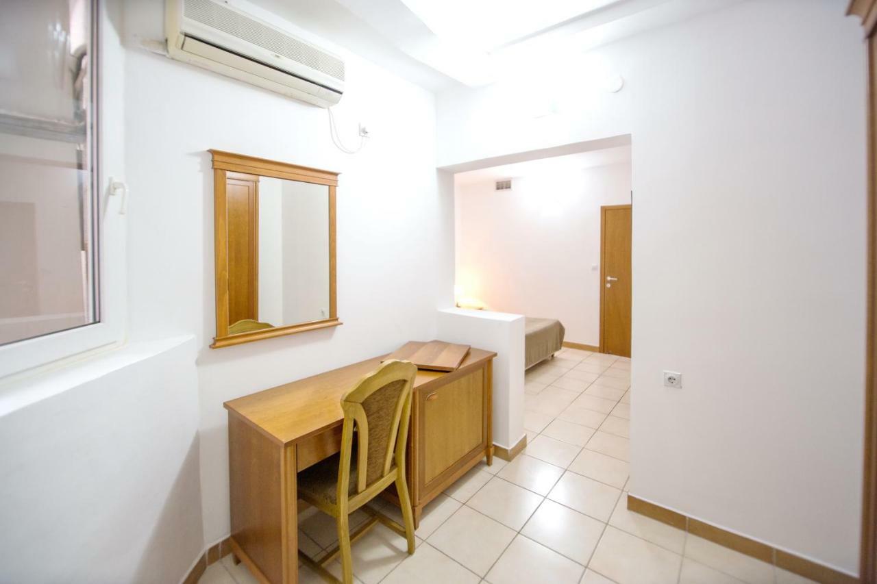 & Nikolic Guest house *